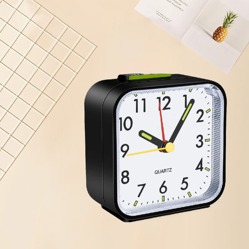 Silent Alarm Clock Non Ticking Bedside Clock with Clear Display Snooze Function Nightlight Loud for Heavy Sleepers Elderly Easy to Use