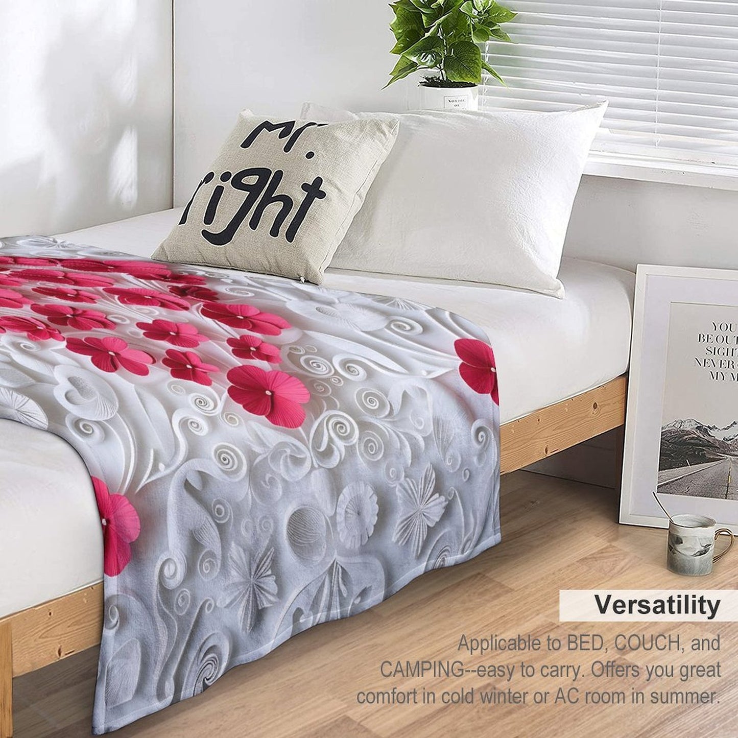 Anti-Pilling Flannel Blanket with 3D Pink Heart Floral Design