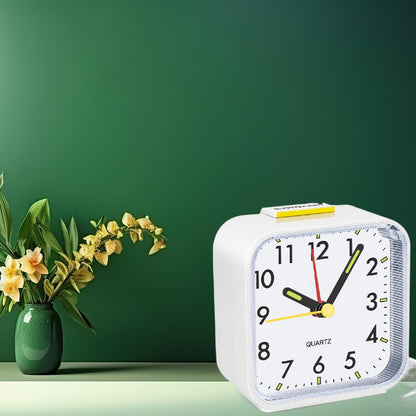 Silent Alarm Clock Non Ticking Bedside Clock with Clear Display Snooze Function Nightlight Loud for Heavy Sleepers Elderly Easy to Use