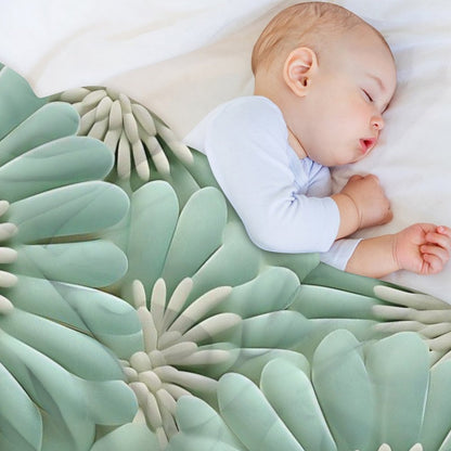 Soft Anti-Pilling Flannel Blanket with 3D Floral Pattern Design